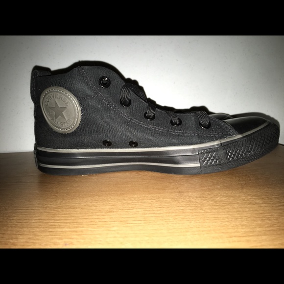 Black Converse - Picture 3 of 3